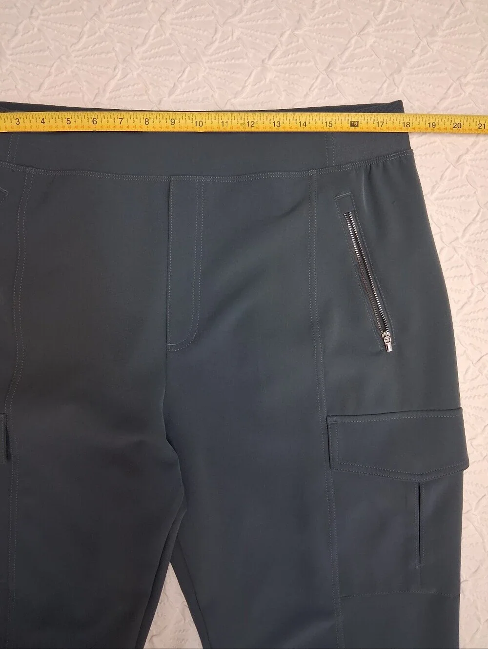 Athleta Women 's Slate Gray Cargo Pants Size 16